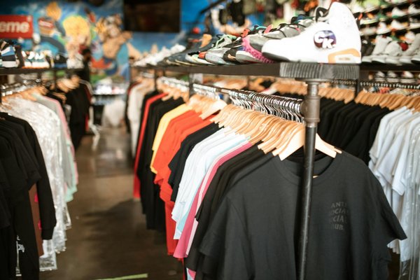 Mastering Chic Comfort: Your Ultimate Guide to Styling Wide-Leg Trousers with Ease